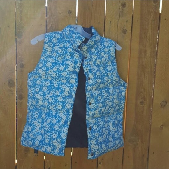 Reversible Vest - Picture 1 of 3